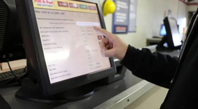 Vea los precios de las piezas en Pull-A-Part y regístrese para recibir Notificarme para recibir alertas cuando los automóviles lleguen a nuestros patios.